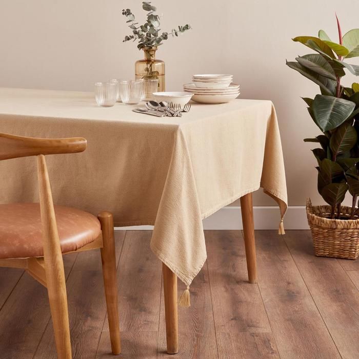 Nappe - Margot - Beige - 150x200 cm - Lavable - Toucher doux avec pompons