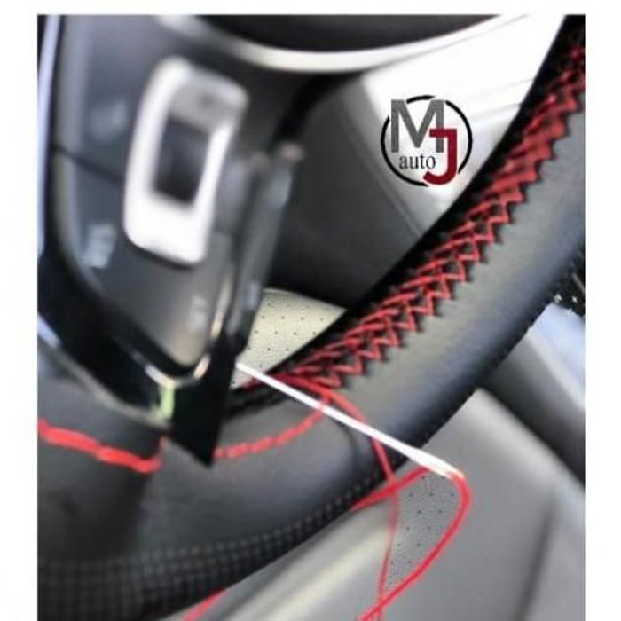 Couverture pour volant de voiture, en cuir artificiel souple 38cm noir/rouge