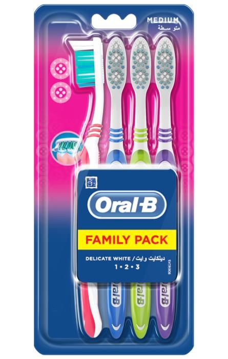 Oral B Brosse à Dents Delicate White Medium - 4 unités