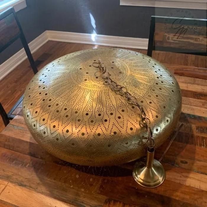 Suspension traditionnellefait main en laiton- lampe E27- finition: or