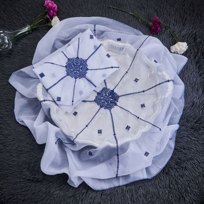 Cache plateau en voile Brodé  tarz el fassi