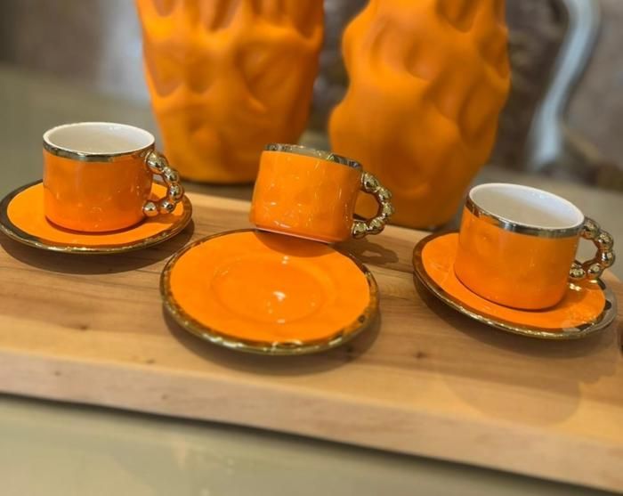 SET DE 6 TASSES A CAFE ET SOUS TASSE AVEC DORURE