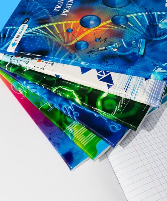 Cahier TP Piqué  Couver.250Grs Avec Vernis Lavable -        192PAGES