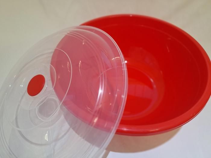 Bassine avec couvercle rouge (15 litres)