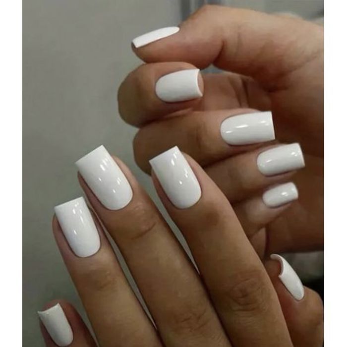24 piéces faux ongles + ruban adhésif double face