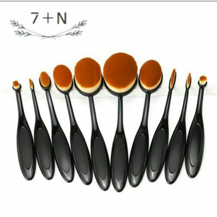 Pack Or-bleu Curved Makeup Brush à tête ovale