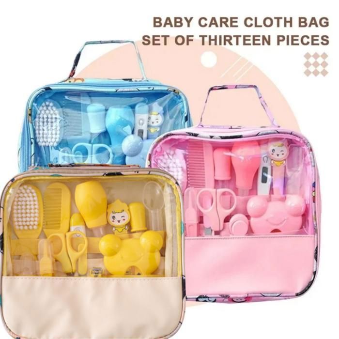 Trousse de toilette pour bébé 13 pièces (Couleur aléatoire)