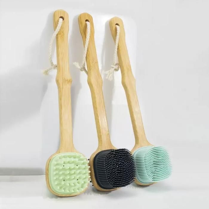 Brosse de bain pour le corps à long manche,massage double face (Couleur aléatoire)