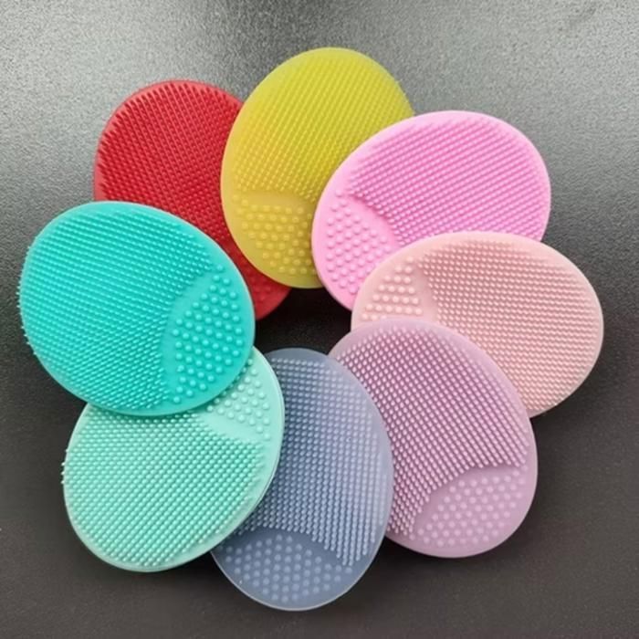 Brosse nettoyer et masseur le visage pratique et léger, en silicone (Couleur aléatoire)