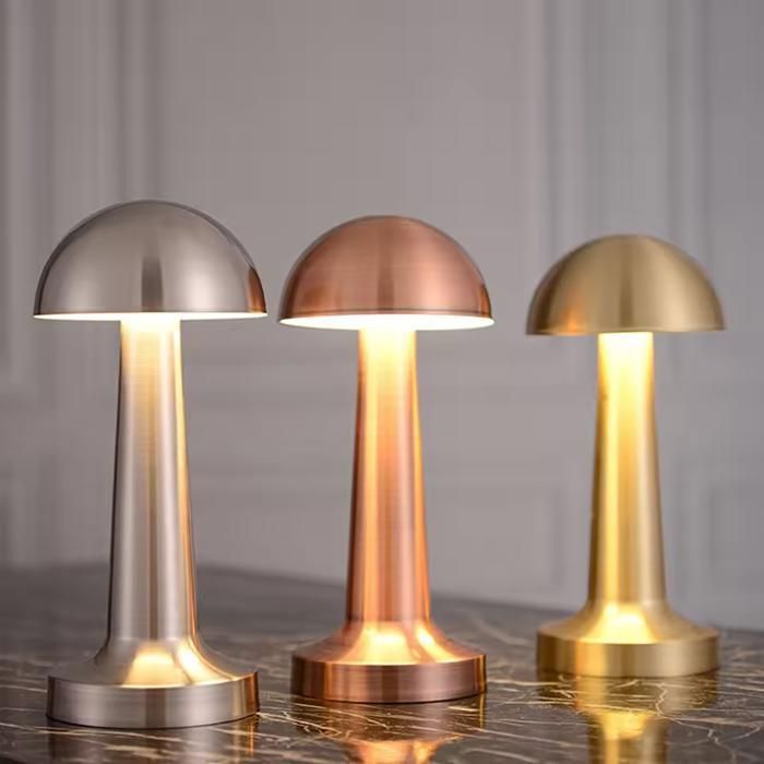Lampe de table de champignon en métal,luminaire décoratif d'intérieur (Couleur aléatoire)
