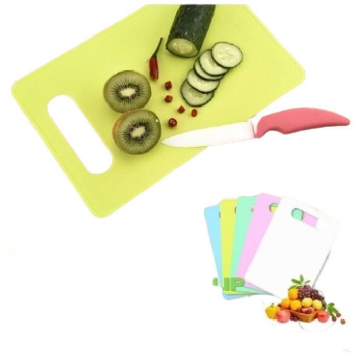 Planche à découper antidérapante en pp durable pour fruits et légumes (Couleur aléatoire)