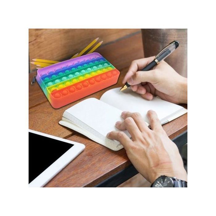 Trousse scolaire Pop It avec fermeture Zip + Pop It : un accessoire pratique et anti-stress
