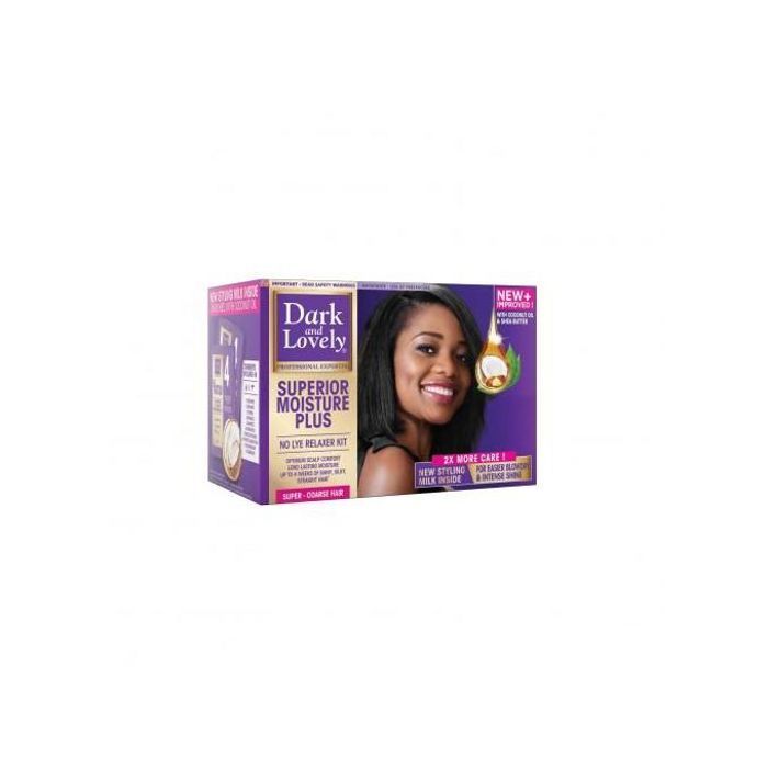 Kit de défrisage Dark & Lovely Superior Moisture Plus : pour des cheveux doux, brillants et droits.