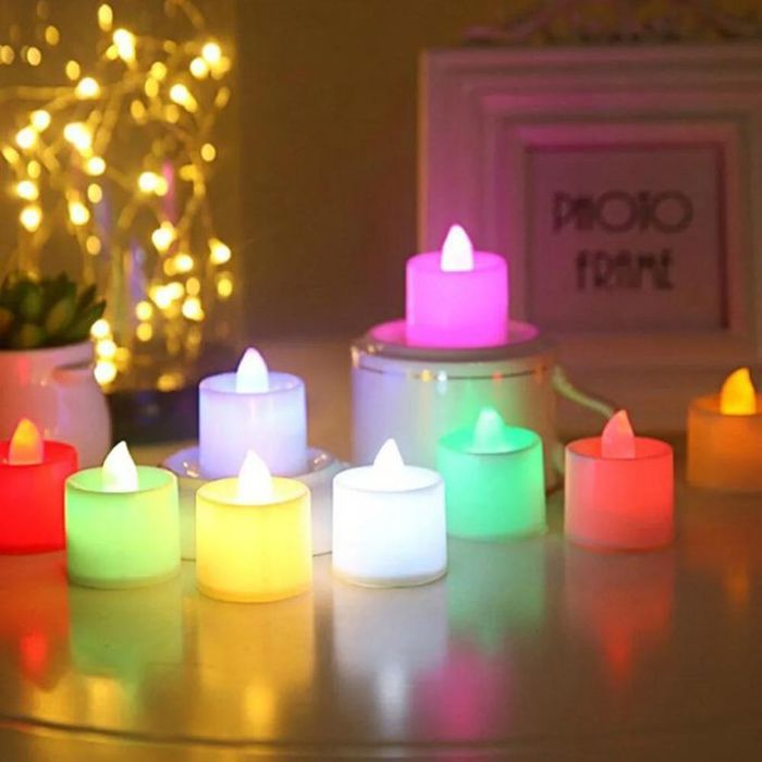 Lot de 12 bougies électroniques LED sans flamme, fausses bougies décoratives pour bar et mariage.
