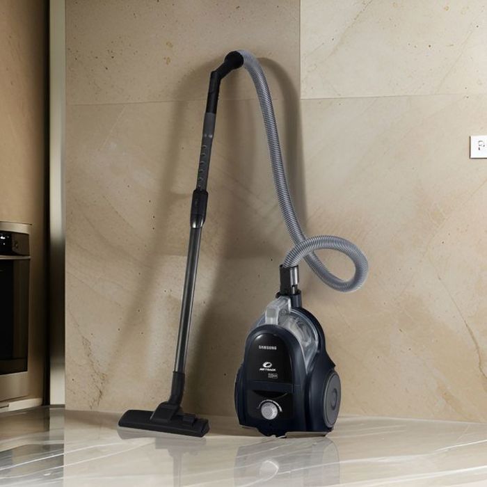 ASPIRATEUR CYLINDRIQUE  AVEC ASPIRATION PUISSANTE, 2000 W - 1.3 L - SC4581