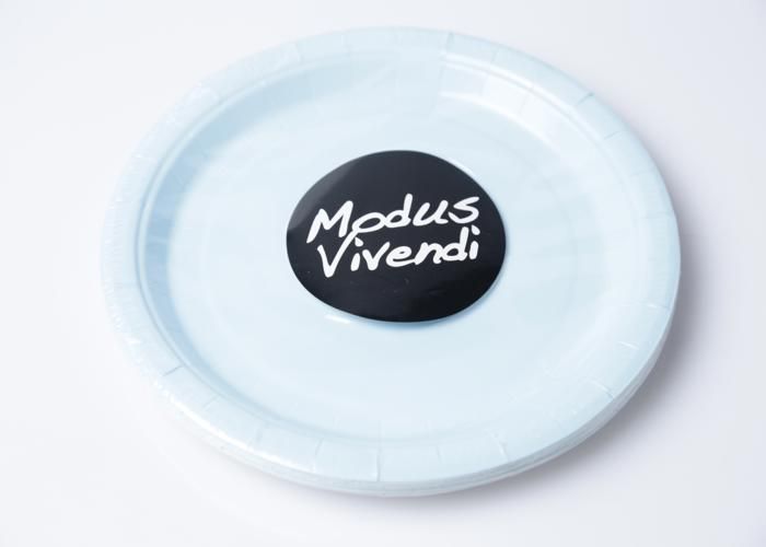 10 ASSIETTES EN PAPIER BLEU CIEL MODUS VIVENDI 18CM