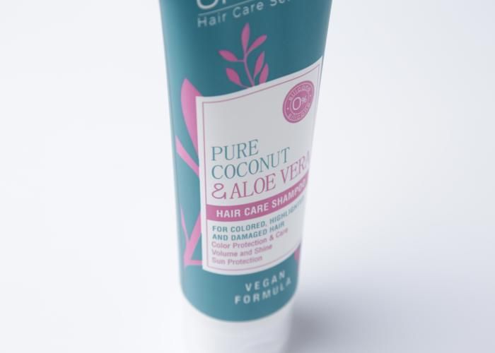 SHAMPOING CHEVEUX  À LA NOIX DE COCO & L'ALOE VERA 250ML