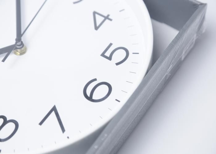 HORLOGE SILENCIEUSE STUDIO BORDS WHITE D25CM