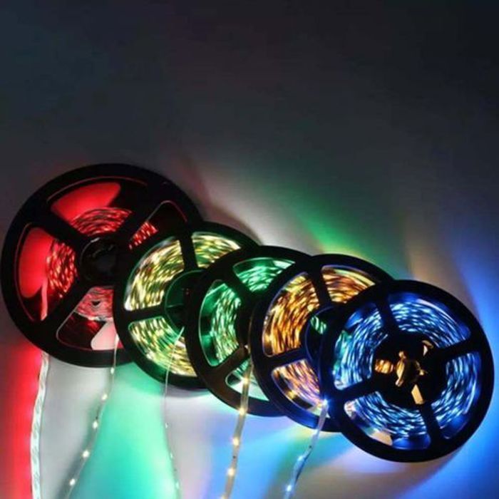 Led Strip Light 5050 Rgb 5M Étanche Flexible 16 Couleur Avec Télécommande Haute Qualité