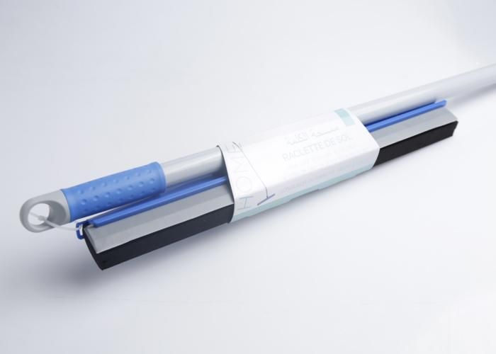 Raclette - GENERIC - 130 cm - Manche en métal - Couleur gris - Utilisation intérieure