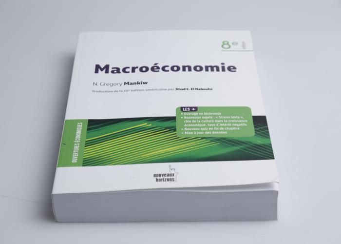 Livre - GENERIC - Macroéconomie 8e édition - Ouvrage complet - Accessible - Concepts clés