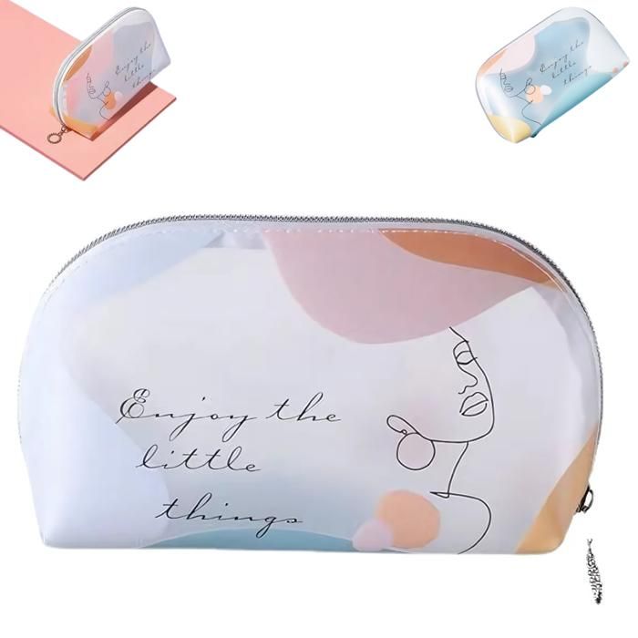 Pochette de voyage moderne et pratique// idéale pour cosmétiques et petits objets