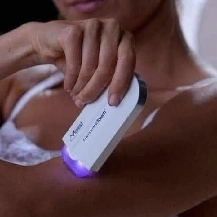 Epilateur rechargeable au laser - Finishing Touch - Lumina - Zones sensibles - Fonctionnement sans fil - Blanc