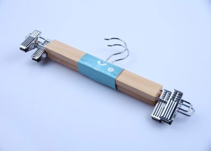 Set de 2 cintres pince-pantalon en bois 33 x 12 cm