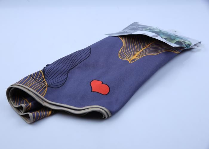 Nappe Anti-Tache - GENERIC - Floral Bleu - 1,80m Rond - Lavable - Synthétique