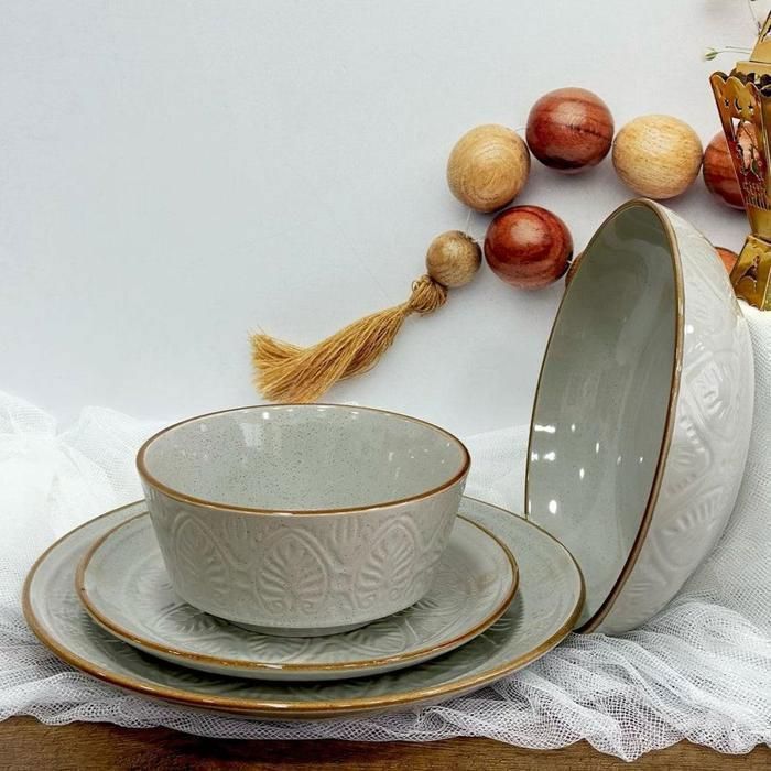 Service de table - Non spécifié - 24 pièces - Couleur grise - Accessoires de cuisine - Complet