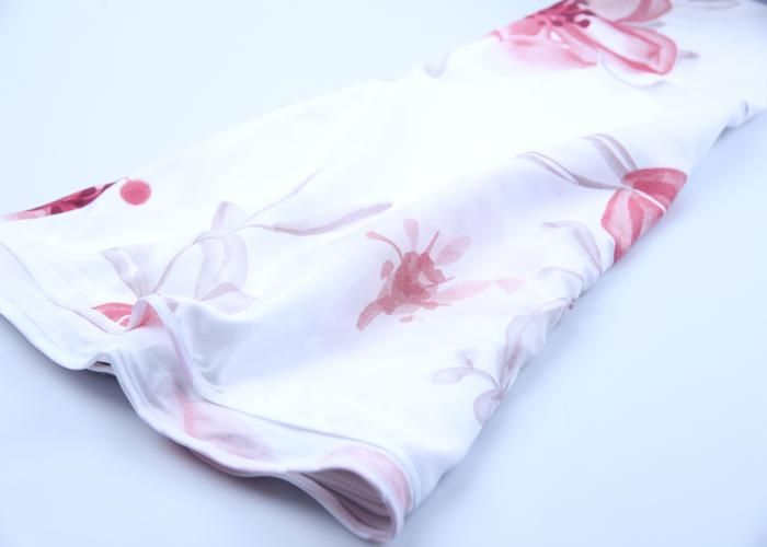 Nappe anti-tache - GENERIC - Floral gris - Rond 1,80 cm - Lavable - Résistante aux taches