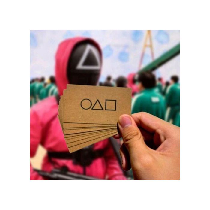 10PCS Set Hot Korean Drama TV Squid Game Invitation Cards Prop Game Man In Red Collect Card Accessories