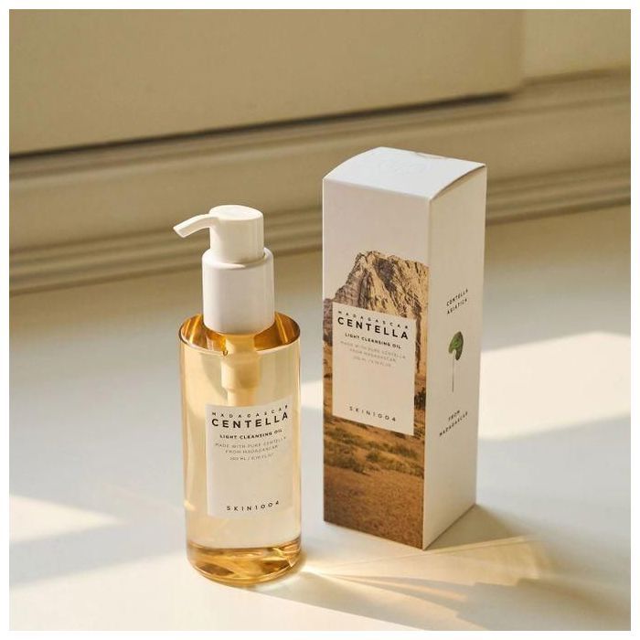 Centella SKIN1004 MADAGASCARCENTELLA Light Cleansing Oil - 200ML/ 6.76 fl.oz