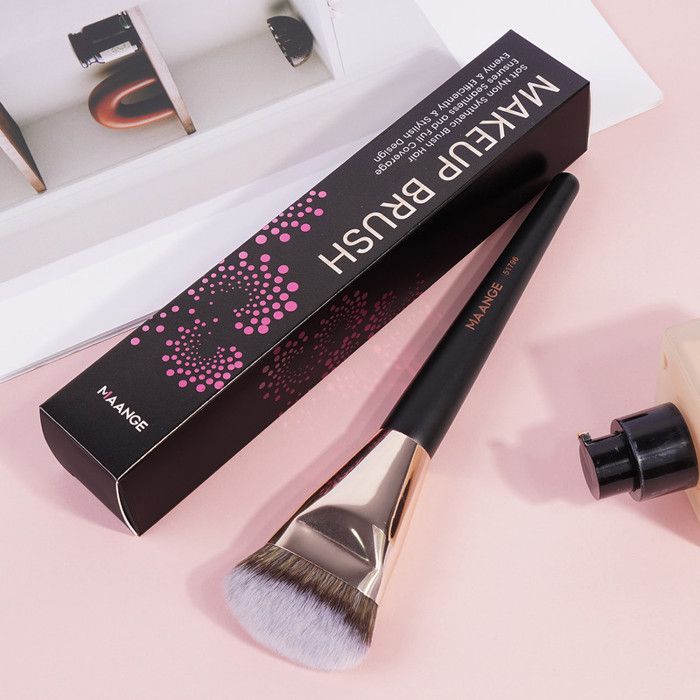 Pinceau de maquillage - Non spécifié - Non spécifié - Poignée noire - Tube doré - Vegan et cruelty-free