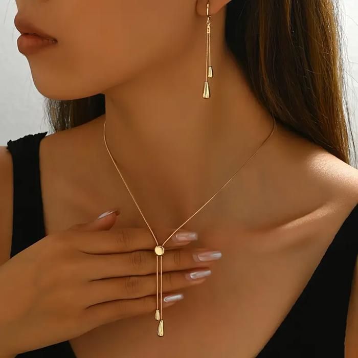 Ensemble Bijoux Chic – Collier Os de Serpent & Pendentif Larme + Boucles d’Oreilles – Look Raffiné
