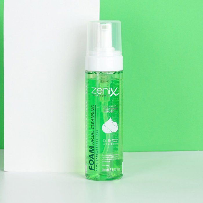 Mousse nettoyante visage Zenix à l'Aloe Vera - 200 ml