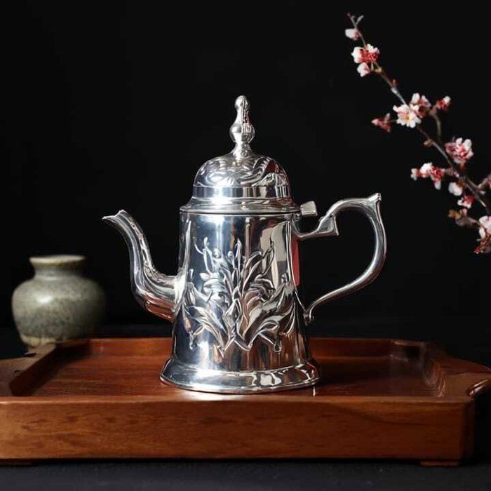 Théière marocaine en argenté – artisanat traditionnel de Fès 1.5 L