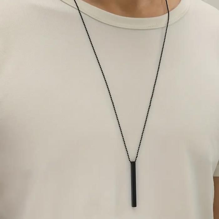 Collier - GENERIC - Pendentif Noir - Design Minimaliste - Élégant - Durable