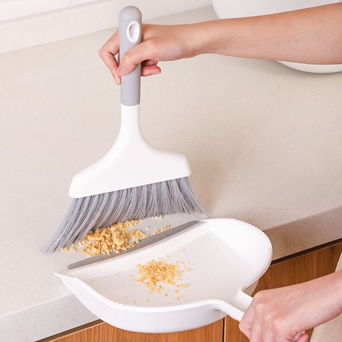 Set balayette de bureau avec pelle