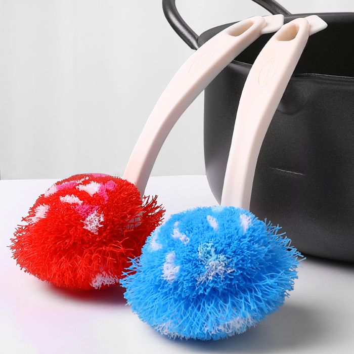 Brosse à casserole avec manche en plastique