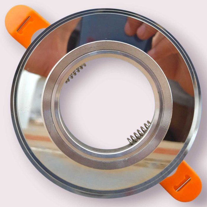 Spotlight Crystal – L’Alliance Parfaite entre Design et Performance - WHITE